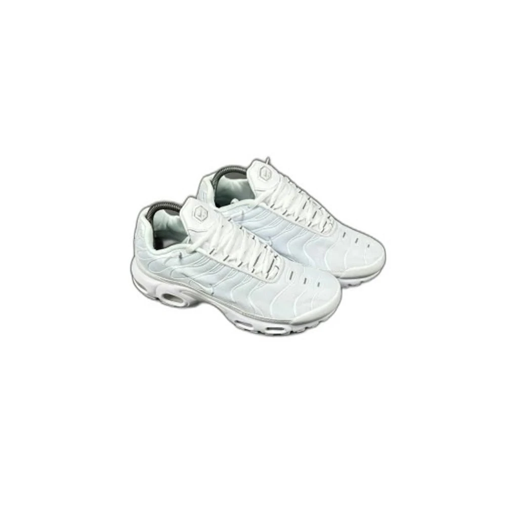 TÊNIS NK AIR MAX PLUS TN TRIPLE WHITE